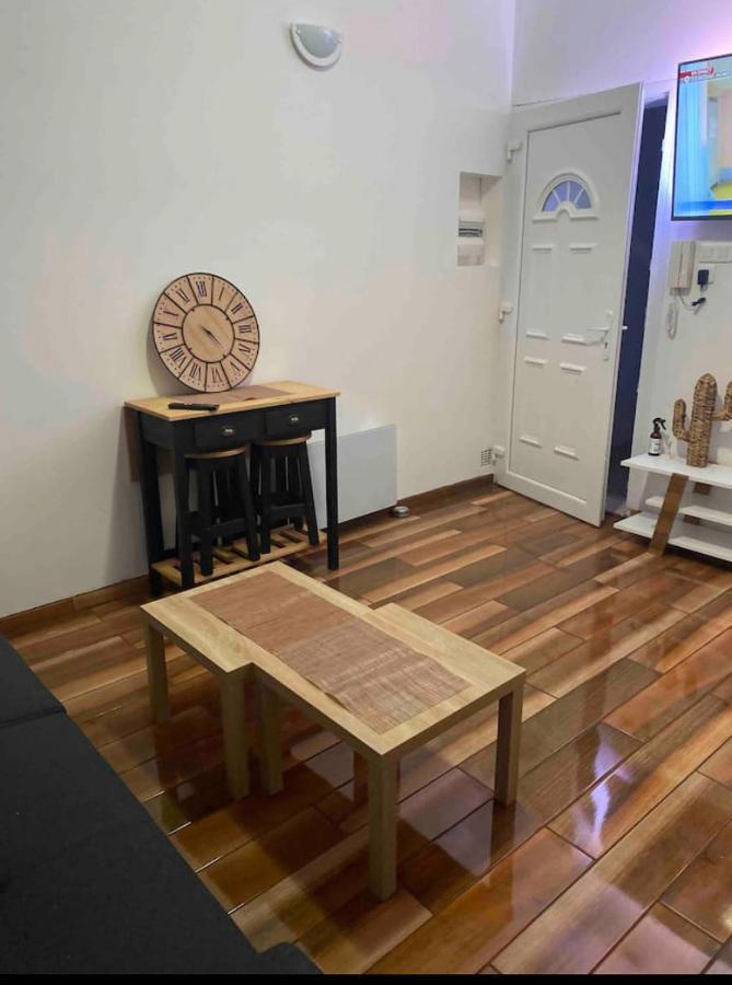 Studio Meuble Tout Equipe!! Boujan-sur-Libron Buitenkant foto